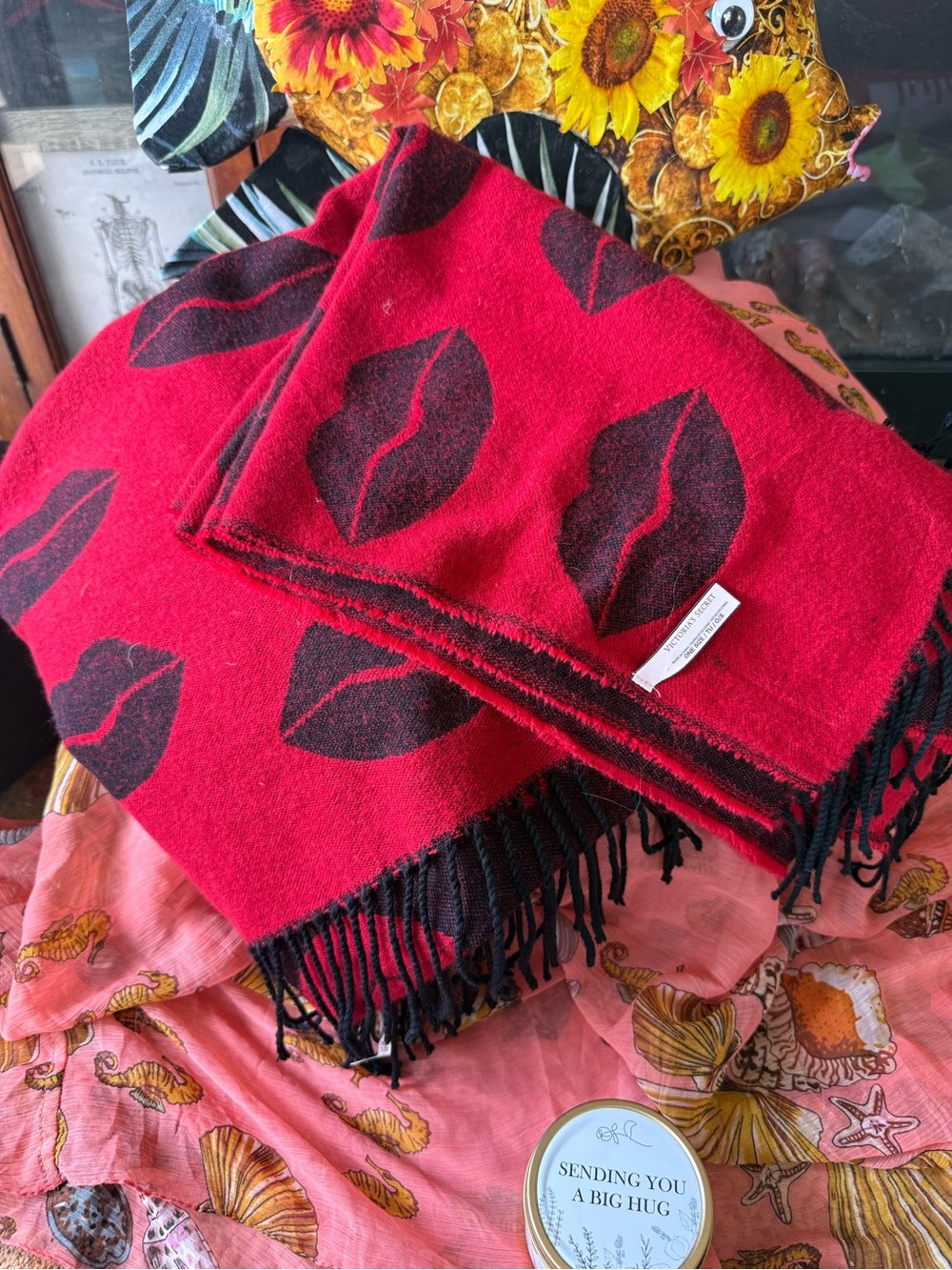 Victoria's Secret Red and Black Lip-Print Wrap Scarf - Picture 2 of 6